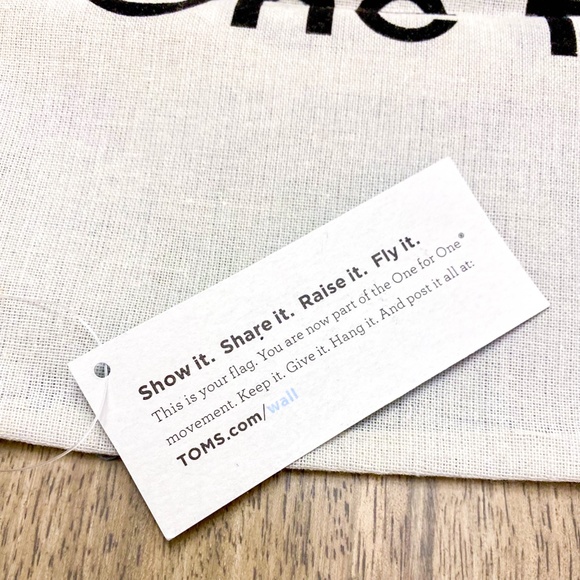 TOMS Logo Flag / Canvas Drawstring Shoe Bag - Picture 4 of 4